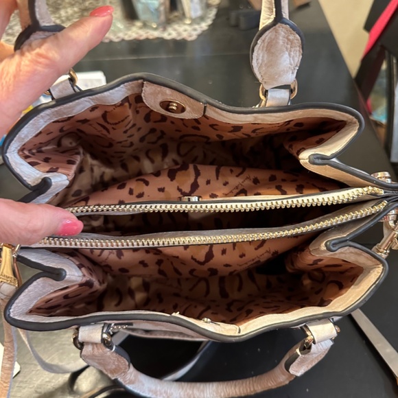 Aimee Kestenberg LIKE NEW Handbag - Picture 9 of 11